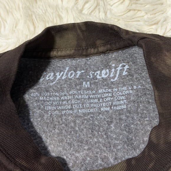 Taylor Swift Your Ivy Grows Crewneck Sweater Evermore Album Merch - Size Medium - Picture 4 of 4